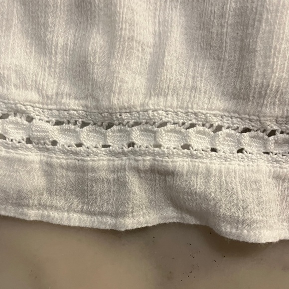 LOFT Women's White Tunic with Embroidered Accents - Picture 4 of 8